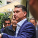 Flávio Bolsonaro desiste do debate da Globo antes do primeiro turno e cita decisão do TSE. Entenda as mudanças judiciais que alteraram o encontro.
