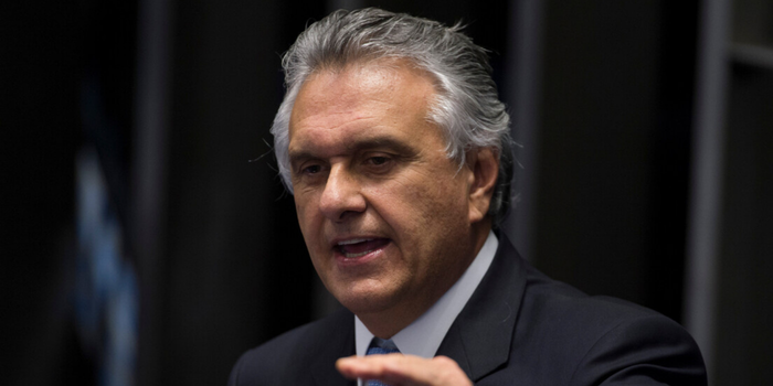 Ronaldo Caiado critica cancelamento do debate presidencial da Globo e chama decisões judiciais de “atentado à democracia brasileira”.