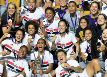 São Paulo conquista pela primeira vez o Brasileirão Feminino A1 após empatar com o Corinthians no MorumBIS e encerra sequência de seis títulos do rival.