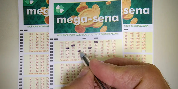 Mega-Sena acumula após o concurso 3066 e prêmio pode chegar a R$ 92 milhões na terça-feira (6). Confira os números sorteados e os ganhadores.