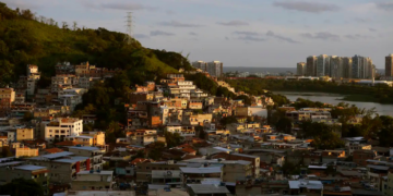 Mapa da Desigualdade 2026 aponta impactos da poluição, da violência e da falta de saneamento na saúde e na qualidade de vida da Região Metropolitana do Rio.