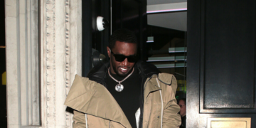 P. Diddy foi levado a um hospital após sofrer um ferimento na cabeça enquanto estava preso em Nova Jersey, segundo informações do TMZ.