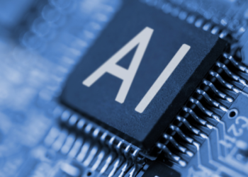 Bill Gates alerta que o avanço da inteligência artificial pode ampliar ciberataques, fraudes e extorsões, além de aumentar preocupações com riscos biológicos.