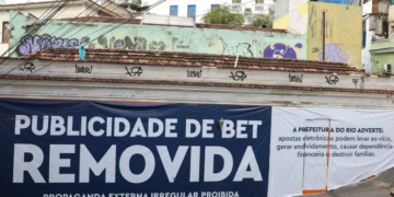 Bancos têm até quarta-feira (14) para devolver R$ 159 milhões a apostadores após o encerramento de plataformas online; governo alerta para golpes.