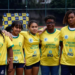 Ex-jogadoras da seleção brasileira visitam escola municipal no Rio, compartilham histórias de superação e participam do lançamento do programa Pioneiras nas Escolas.