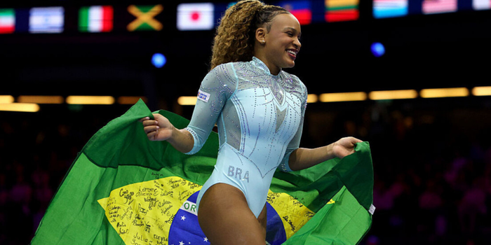 Rebeca Andrade conquista o tricampeonato mundial no salto em Roterdã, chega a dez medalhas em Mundiais e amplia seu histórico de títulos pela ginástica brasileira.