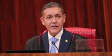 Mais de 4 mil seções eleitorais mudam para o segundo turno. Saiba quem autorizou as transferências, os motivos e o que diz o TSE.