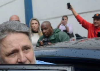 TSE dá prazo de dois dias para a Procuradoria-Geral Eleitoral se manifestar sobre a desistência do recurso de Anthony Garotinho na eleição do Rio.