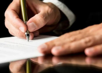  União estável sem registro pode exigir provas após a morte do companheiro. Entenda os direitos à herança, à meação e à moradia no imóvel da família.