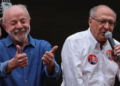 Campanha de Lula aciona TSE contra Meta, pede remoção de 255 perfis suspeitos e multa de até R$ 5 milhões por supostas irregularidades eleitorais.