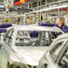 BMW planeja reduzir até 8 mil empregos por meio de desligamentos voluntários, com indenizações de até 600 mil euros e economia prevista de € 1 bilhão por ano.