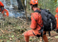 Justiça Federal bloqueia até R$ 10 milhões em bens de empresa após queda de helicóptero na Vista Chinesa, no Rio, que matou quatro pessoas e provocou incêndio florestal.
