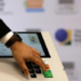 TRE-RJ selecionará 43 urnas para auditoria no segundo turno das eleições 2026. Confira como funcionarão os testes de integridade, biometria e autenticidade.