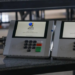 Mais de 916 mil brasileiros podem votar no exterior no segundo turno de 2026. Veja os dados de abstenção, os países com mais eleitores e as regras de votação.