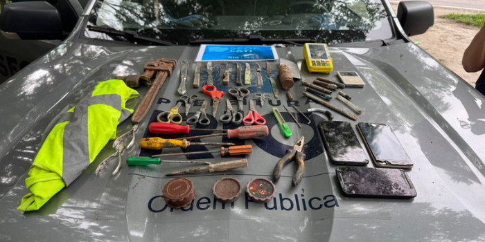 Operação na Cidade de Deus recolheu 24 toneladas de resíduos, apreendeu objetos perfurocortantes e desmontou barracas irregulares na Zona Oeste do Rio.