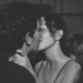 Descubra o que significa sonhar com beijo na boca, beijo apaixonado, pessoa conhecida ou falecida e entenda as principais interpretações simbólicas.