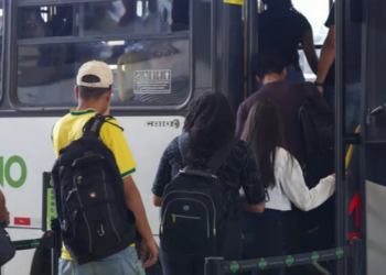 Veja onde haverá transporte público gratuito no segundo turno das eleições 2026, com horários, cidades atendidas e orientações para os eleitores.