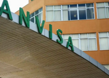 Anvisa suspende propaganda dos suplementos Glifit e Glicofit por promessas não autorizadas de controle da glicose. Entenda a decisão e os riscos.