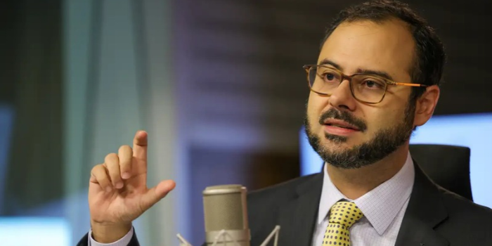 Governo alerta para golpes do Pix MEI de até R$ 5 mil. Programa ainda não está disponível e pagamentos só estão previstos para 2027. Saiba como se proteger.