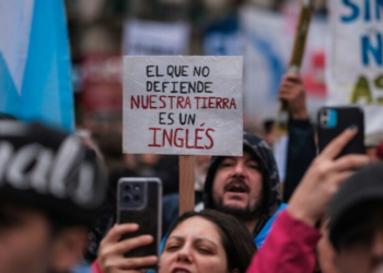  ATE realiza greve nacional na Argentina contra decisão da Suprema Corte que manteve a revogação de limites à propriedade rural por estrangeiros.