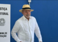 Presidente Lula vota na Escola Estadual João Firmino Correia de Araújo, em São Bernardo do Campo, neste domingo (25).