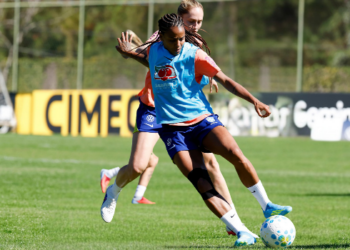Brasil enfrenta Argentina neste sábado (10), às 16h30, no Beira-Rio. Veja escalação, desfalques e detalhes do amistoso feminino.