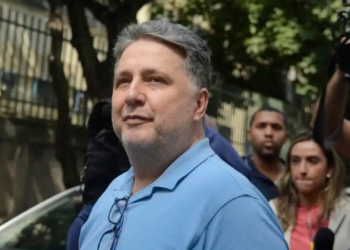 TSE anula 274 mil votos de Anthony Garotinho por 5 a 2. Douglas Ruas supera 50% dos votos válidos e aguarda confirmação do TRE-RJ.